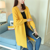 Дълга дамска жилетка с широки ръкави в светли и тъмни цветове