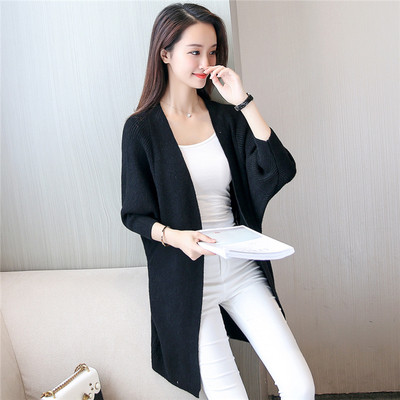 Дълга дамска жилетка с широки ръкави в светли и тъмни цветове