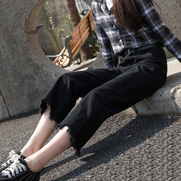 Blugi de dama de culoare inchisa cu talie standard