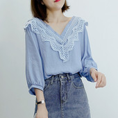 Cămașă elegantă de damă cu dantelă și decolteu în V și spate - două culori