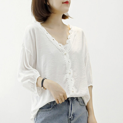 Елегантна дамска риза с дантела и V-образно деколте - два цвята