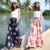 Pantaloni de dama cu motive florale si curea in mai multe modele