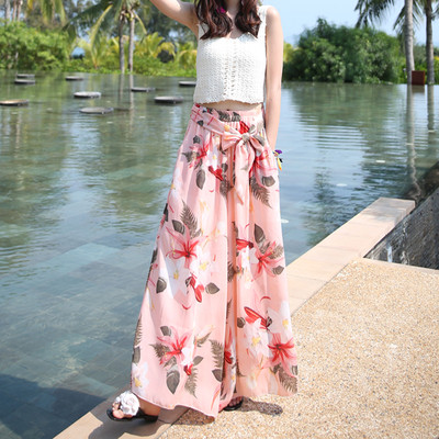 Pantaloni de dama cu motive florale si curea in mai multe modele