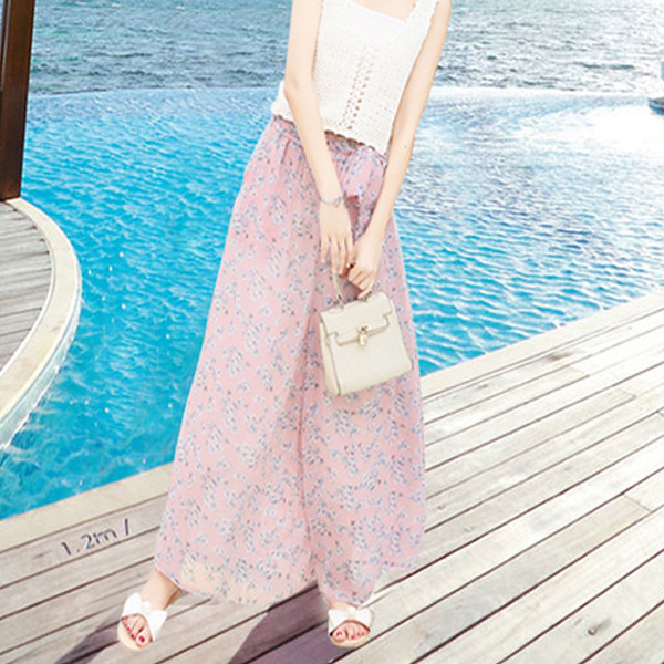 Pantaloni de dama cu motive florale si curea in mai multe modele