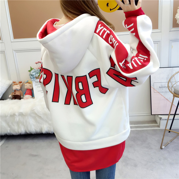 Γυναικείο φούτερ με φαρδιά σχέδια με επιγραφή