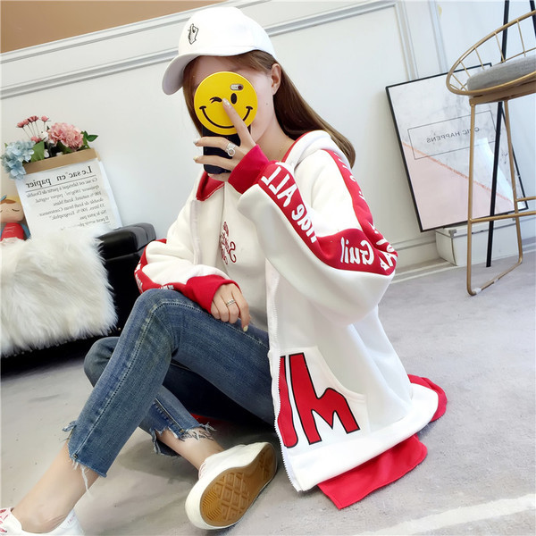 Γυναικείο φούτερ με φαρδιά σχέδια με επιγραφή