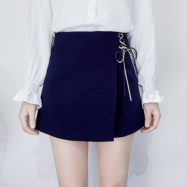 Стилна дамска пола-панталон с връзки в два цвята