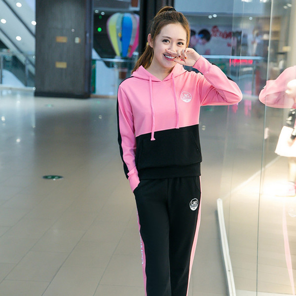 Női sport szett - kapucnis pulóver és öltöny felirattal