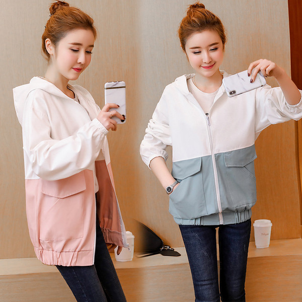 Дамско ежедневно яке в няколко модела с качулка, надпис и щампа 