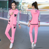 Дамски спортен екип - суичър с качулка и анцуг с еластична талия