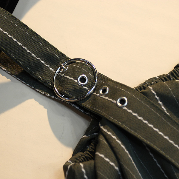 Salopeta de dama eleganta in doua culori