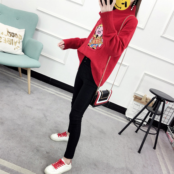 Μοντέρνο γυναικείο πουλόβερ  με ψηλό κολάρο και έγχρωμο κέντημα