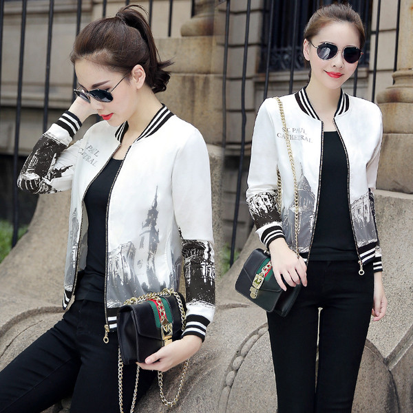 Geaca eleganta de dama cu imprimeu in culoare deschisa