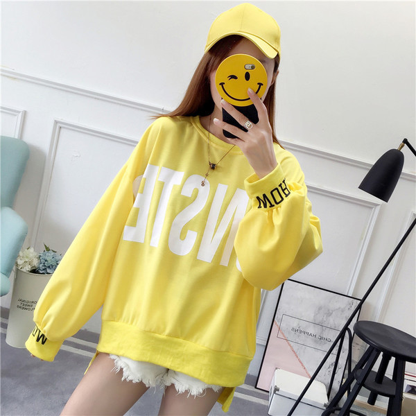 Bluză de damă sport-casual cu inscripție colorată în mai multe culori