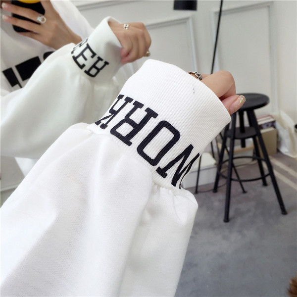 Bluză de damă sport-casual cu inscripție colorată în mai multe culori