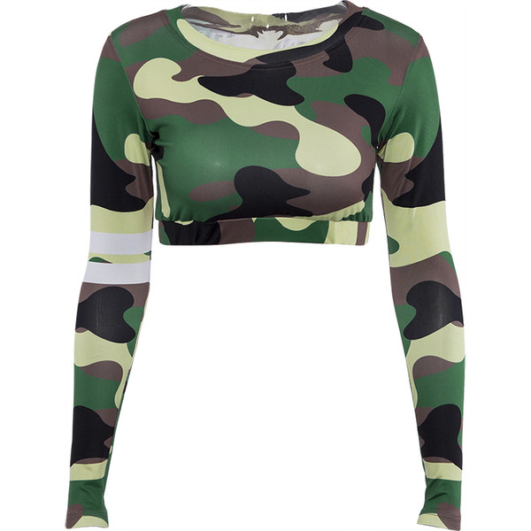 Σύντομη  γυναικεία μπλούζα  με μακριά μανίκια σε καμουφλάζ  εκτύπωση 