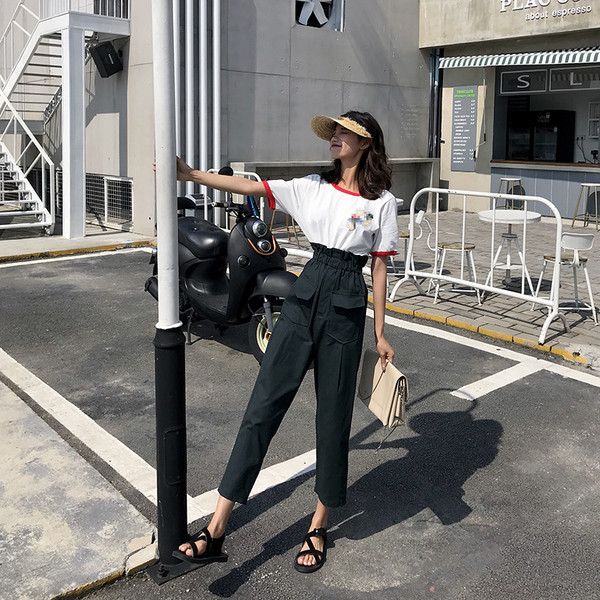 Pantaloni de dama de culoare neagra cu talie elastica