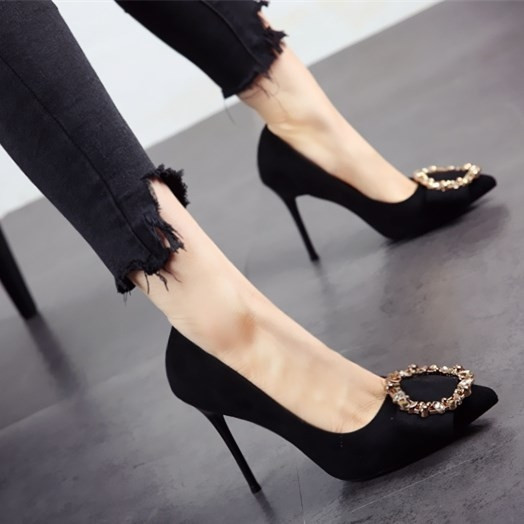 Pantofi de dama din piele intoarsa cu toc inalt in doua culori