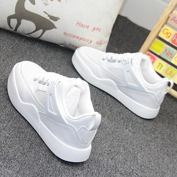 Κομψά και Μοντέρνα γυναικεία αθλητικά παπούτσια  με δεσμούς σε διάφορα χρώματα