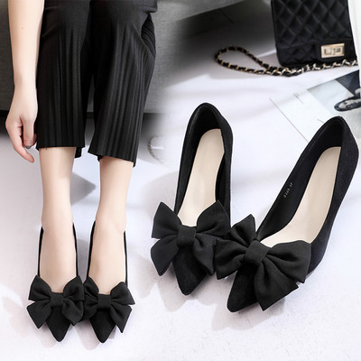 Дамски обувки в два модела и цвята - черен и червен