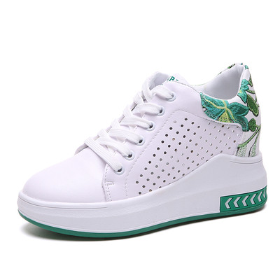 Μοντέρνα γυναικεία αθλητικά παπούτσια με πολύχρωμα κεντήματα σε διάφορα χρώματα