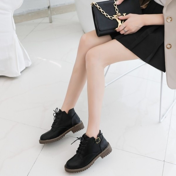 Дамски боти от еко кожа с връзки в два цвята