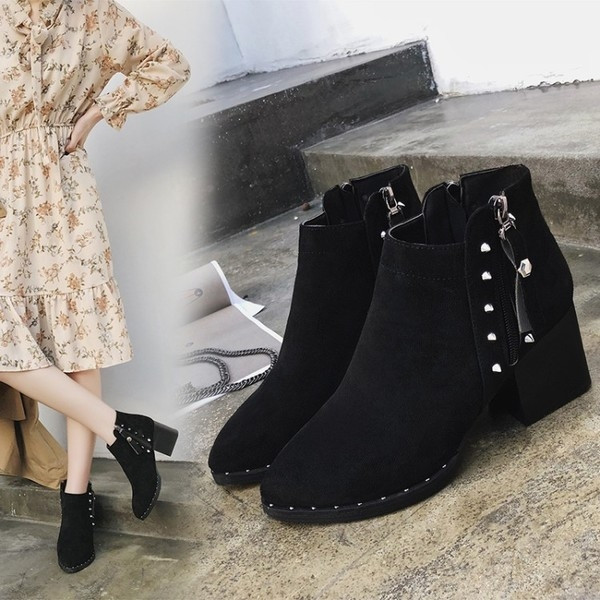 Cizme de dama cu toc si ochiuri metalice de culoare neagra