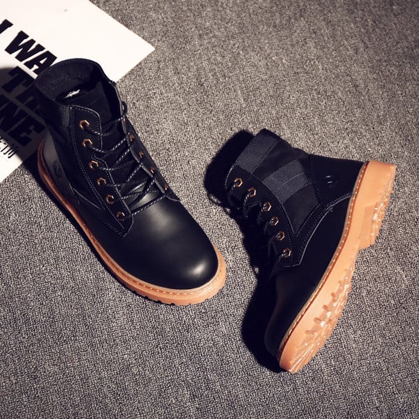 Мъжки спортно-ежедневни боти в няколко цвята