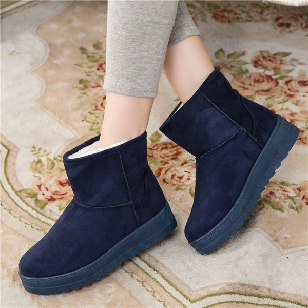 Удобни дамски боти от велур в няколко цвята 