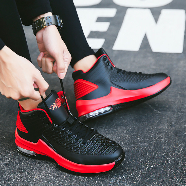 Ανδρικά αθλητικά πάνινα παπούτσια σε τρία χρώματα με κεντήματα