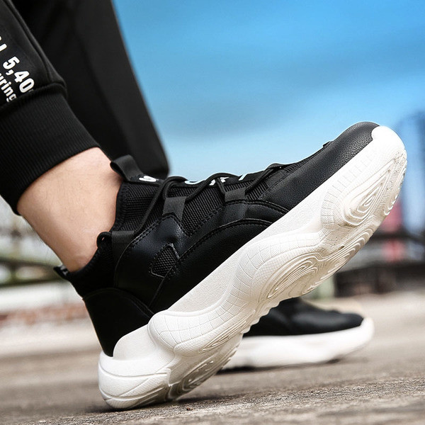 Модерни и удобни мъжки маратонки в черен, бял и червен цвят