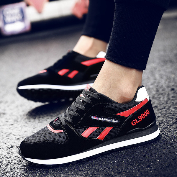 Удобни мъжки маратонки в три цвята