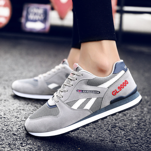 Удобни мъжки маратонки в три цвята