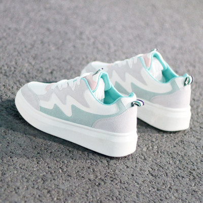 Модерни дамски кецове с висока подметка с елемент -велур