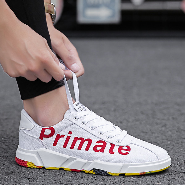 Мъжки модерни маратонки с цветна подметка в три цвята