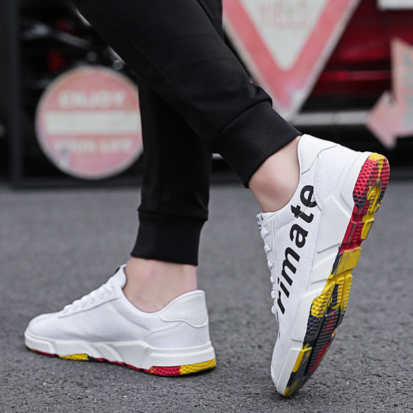 Мъжки модерни маратонки с цветна подметка в три цвята