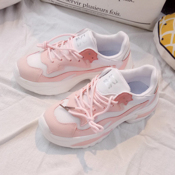 Κομψά γυναικεία πάνινα παπούτσια