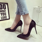 Дамски лачени обувки с висок ток в няколко цвята