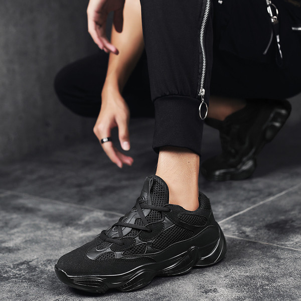 Леки дишащи мъжки маратонки в три цвята