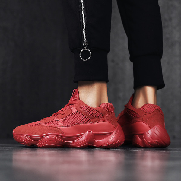 Леки дишащи мъжки маратонки в три цвята