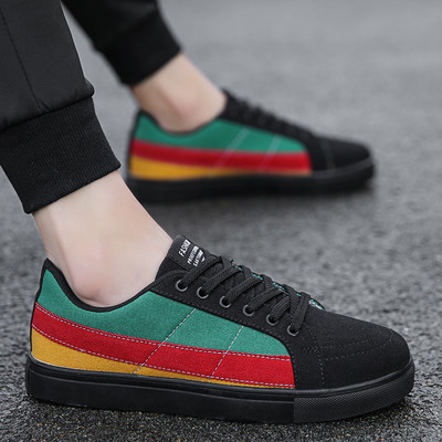 Модерни ежедневни кецове в три цвята