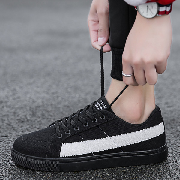 Модерни ежедневни кецове в три цвята