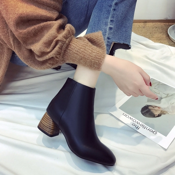 Дамски боти от еко кожа с нисък ток в три цвята