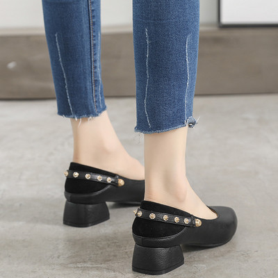 Дамски кожени обувки с висок ток в два цвята 