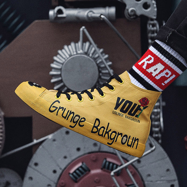 Мъжки платнени кецове в няколко цвята с надпис и щампа