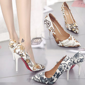 Дамски обувки с висок ток с флорални мотиви