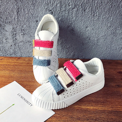 Καθημερινά γυναικεία αθλητικά παπούτσια  σε λευκό χρώμα