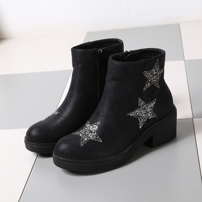 Άνετο μοντέλο γυναικείες μπότες σε μαύρο χρώμα