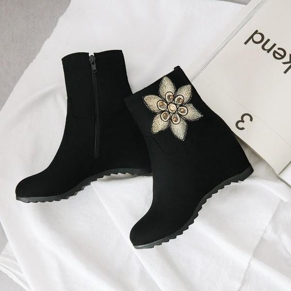 Дамски боти с платформа и 3D декорация в три цвята