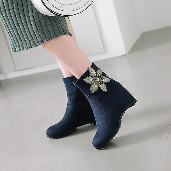 Дамски боти с платформа и 3D декорация в три цвята